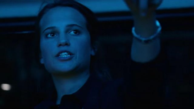 La montre de Alicia Vikander dans Jason Bourne