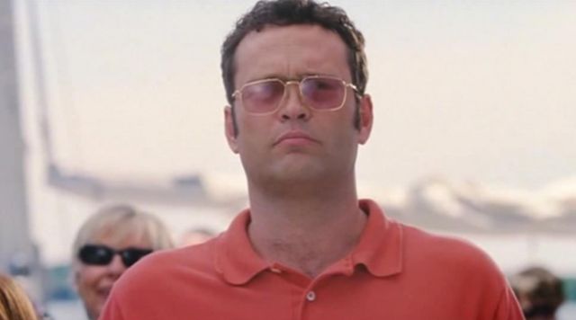 The sunglasses pink Jeremy Grey (Vince Vaughn) in the Serial Noceurs