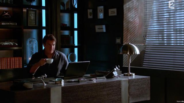 The lamp of metal in the office of Richard Castle | Spotern