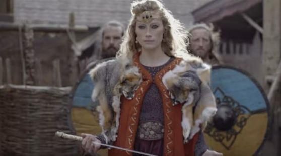 The sword of Aslaug (Alyssa Sutherland) in Vikings