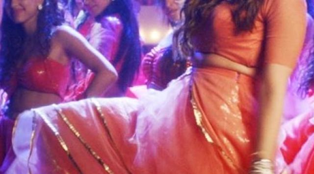 Alia bhatt lehenga in shaandaar clearance movie