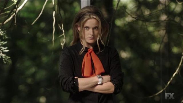 Le chemisier noir de Sydney Barrett (Rachel Keller) dans Legion S01E02