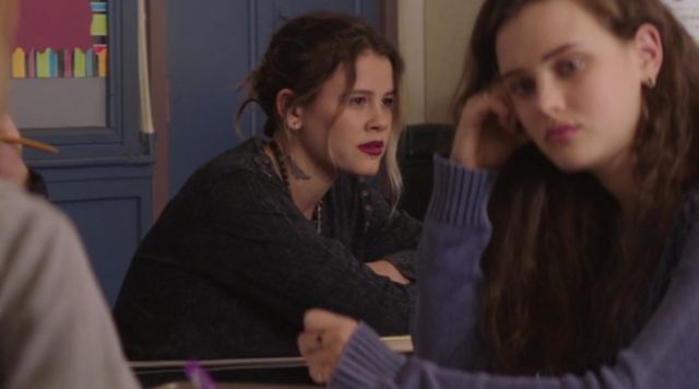 The jumper / Top worn by Skye Miller (Sosie Bacon) in 13 Reasons Why S01E07