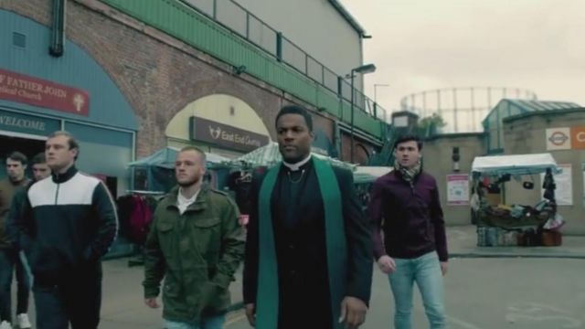 The jacket of the jogging black-and-white in Snatch S01E05