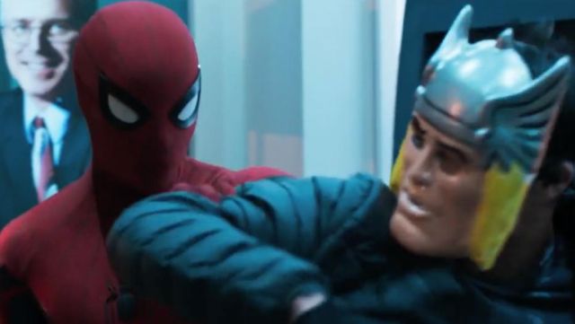 La máscara de Thor de uno de los ladrones en Spider-Man: Homecoming |  Spotern