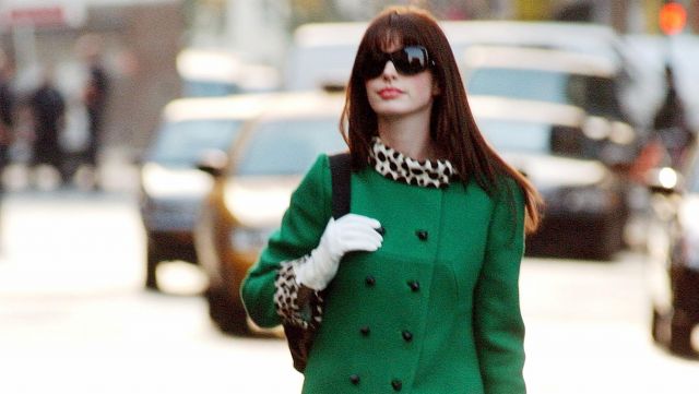 The Devil Wears Prada 8x10 Photo Anne Hathaway on Telephone in Green Dress  Sunglasses on Head kn at 's Entertainment Collectibles Store