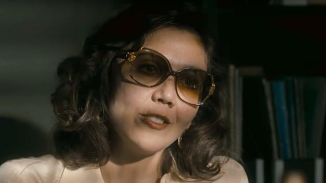 The sunglasses Eileen Merrell / Candy (Maggie Gyllenhaal) in The Deuce Spotern