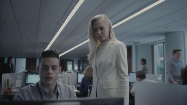 La veste de blazer blanche de Angela Moss (Portia Doubleday) dans Mr. Robot S03E04
