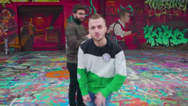 Le sweatshirt de Squeezie dans la vidéo Top 10 des jeux 2017 de Cyprien