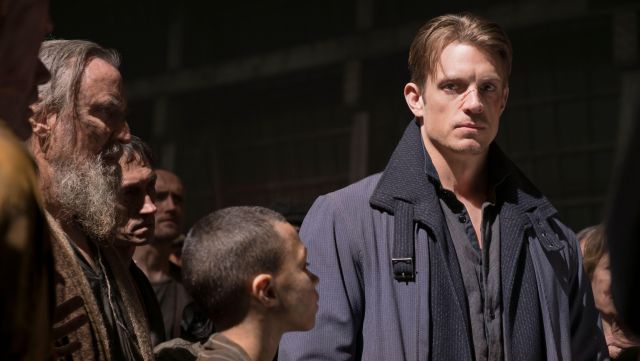 Trench Coat worn by Takeshi Kovacs (Joel Kinnaman) as seen in Altered Carbon S01E05