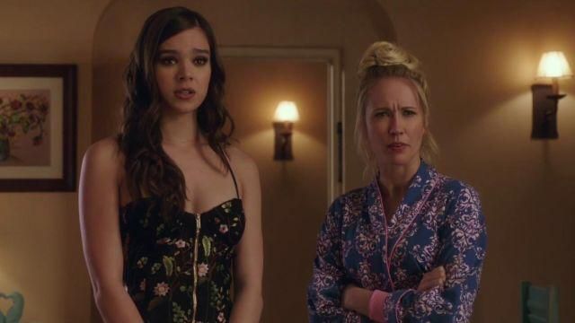 The pajamas of Aubrey Posen (Anna Camp in Pitch Perfect 3 | Spotern