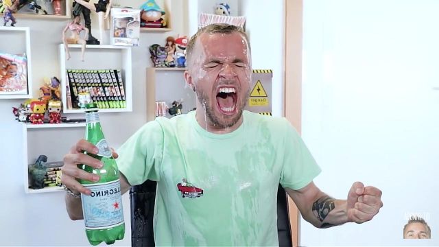 Le t-shirt vert porté par Squeezie dans une vidéo YouTube