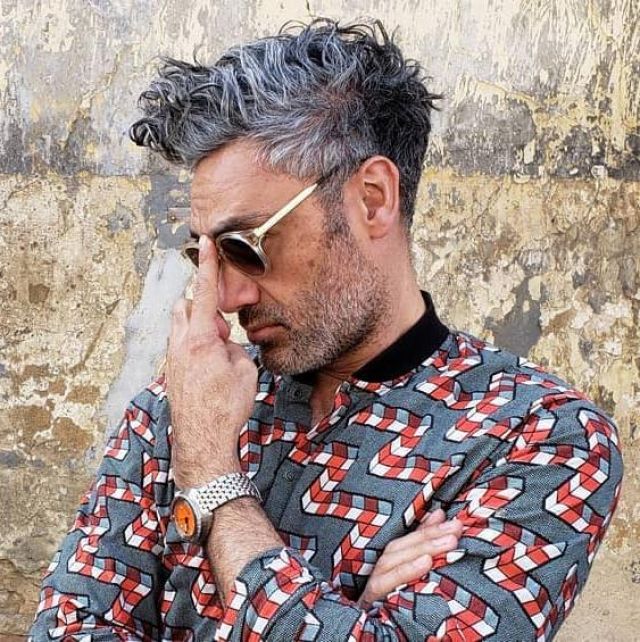 Taika Waititi's grey shirt with blocky lines as seen on Instagram