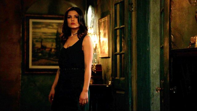 Green dress worn by Davina Claire-Mikaelson (Danielle Campbell) as seen in The Originals S03E16