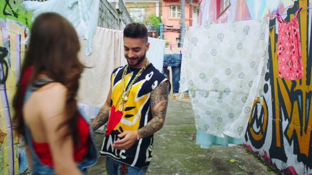 The graphic t-shirt, printed Crown Maluma wore in her video clip Corazón (ft. Nego do Borel)