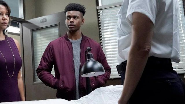 Chaqueta Bomber usada por Tyrone Johnson aka Cloak (Aubrey Joseph) como en Cloak and Dagger S01E09