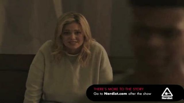 Tandy Bowen aka Dagger (Olivia Holt) suéter blanco en Cloak and Dagger