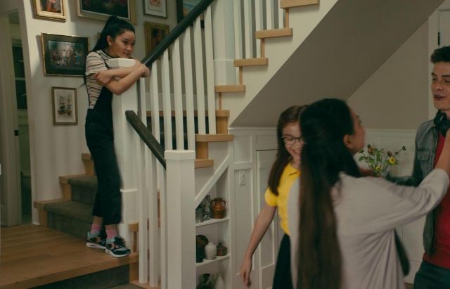 Multicolore Nike Air Max worn by Lara Jean (Lana Condor) in To All The Boys I've Loved before