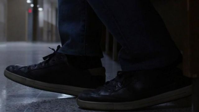 chaussures / formateurs porté par Jimmy McGill (Bob Odenkirk) comme on le voit au Mieux Appel Saul S04E08