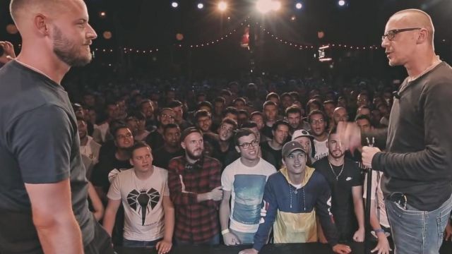La chaqueta usada por un miembro de la audiencia en el video Rap Contenders 13: Wojtek vs Hermano Salvatore