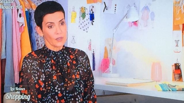 The black blouse printed worn by Cristina Cordula in The queens shopping