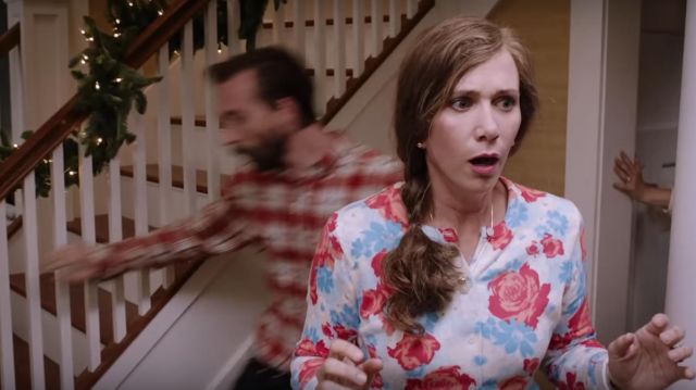 The t-shirt long sleeve flowers worn by Audrey (Kristen Wiig) in Where'd You Go, Bernadette