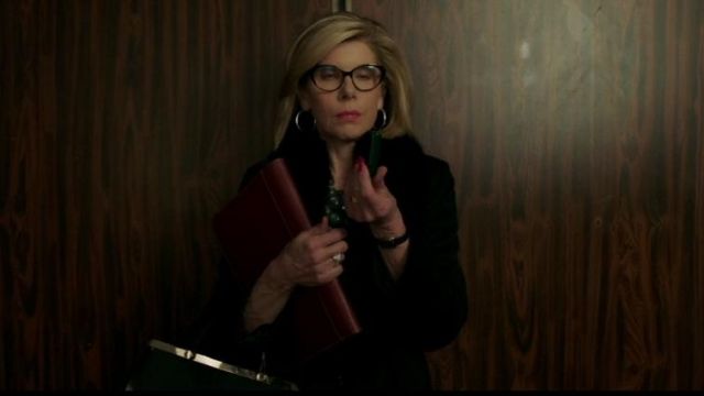 The handbags of Diane Lockhart (Christine Baranski) in The Good Fight S02E08