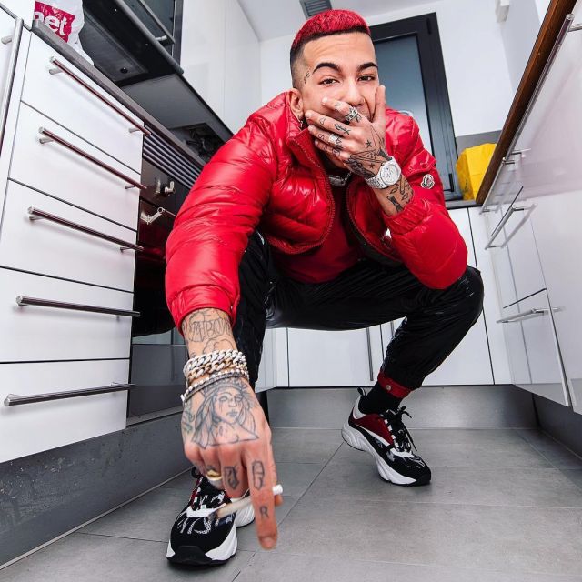 Sfera Ebbasta Outfit Instagram #1