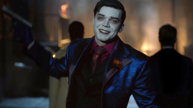 Red tie worn by Jeremiah (Cameron Monaghan) in Gotham