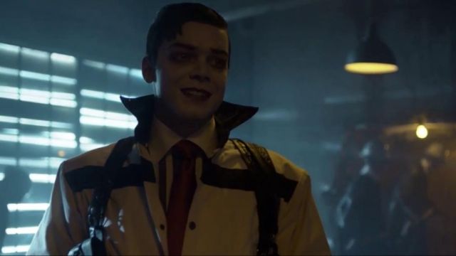 White and black jacket worn by The Joker / Jerome Valeska (Cameron Monaghan) as seen in Gotham S05E04
