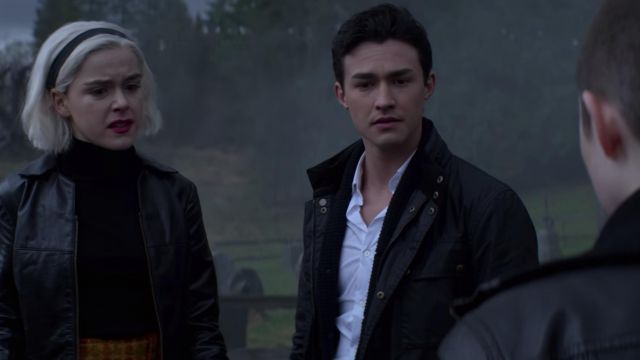 The jacket of Nicholas Scratch (Gavin Leatherwood) in The new adventures of Sabrina S02E09