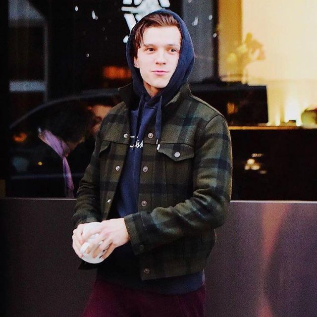 The chequer work of Tom Holland on the account Instagram @tomholland2013