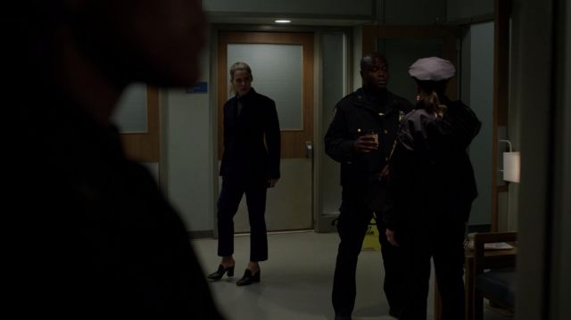 High-heeled slip-on mules worn by Trish Walker (Rachael Taylor) in Marvel's Jessica Jones (S03E11)