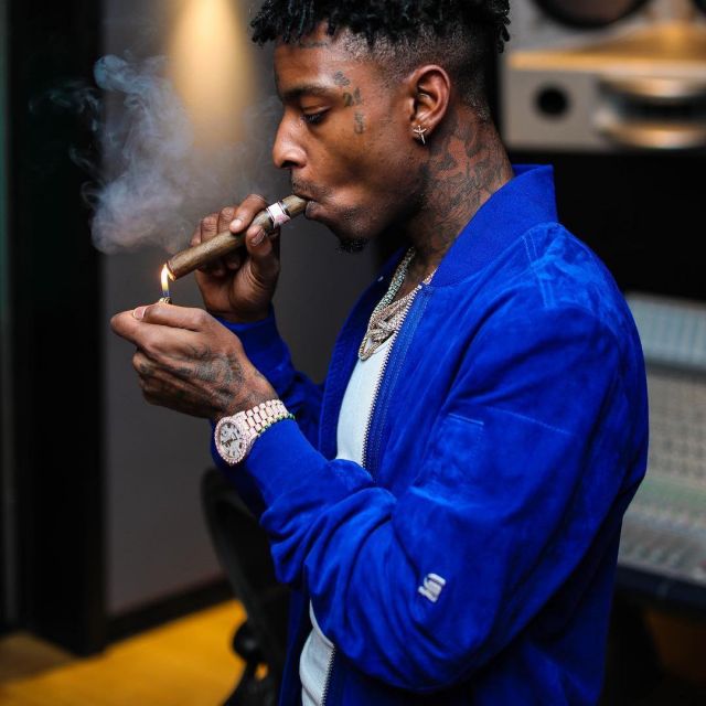 The jacket in suede blue 21savage on his account Instagram @21savage