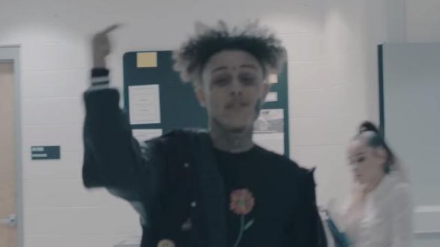 T-shirt with one flower worn by Lil Skies in his Nowadays music video feat. Landon Cube