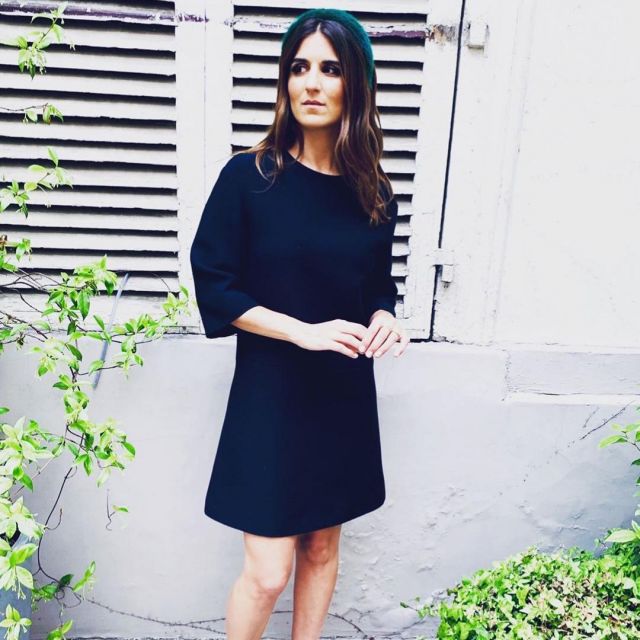 La robe bleu marine portée par Géraldine Nakache sur son compte Instagram @geraldinenakach