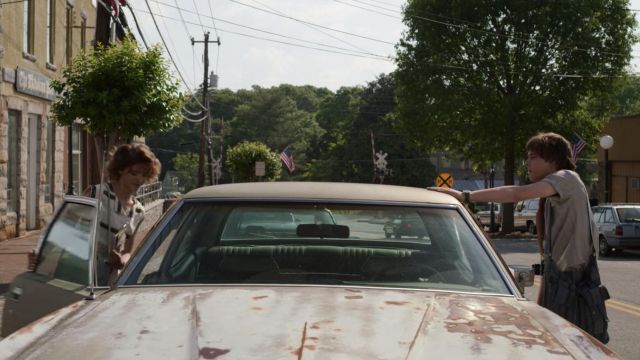 Satchel / bag worn by Jonathan Byers (Charlie Heaton) as seen in Stranger Things S03E02
