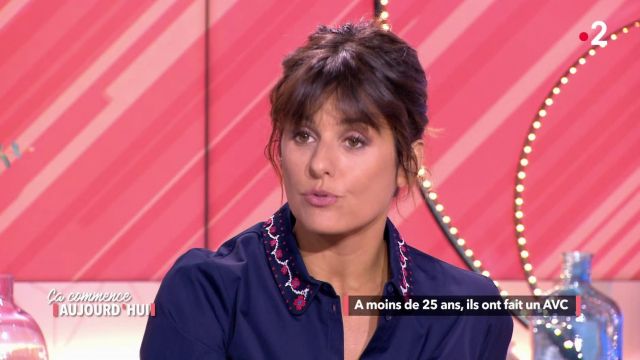 The shirt worn by Faustine Bollaert in the program, It begins today July 10, 2019