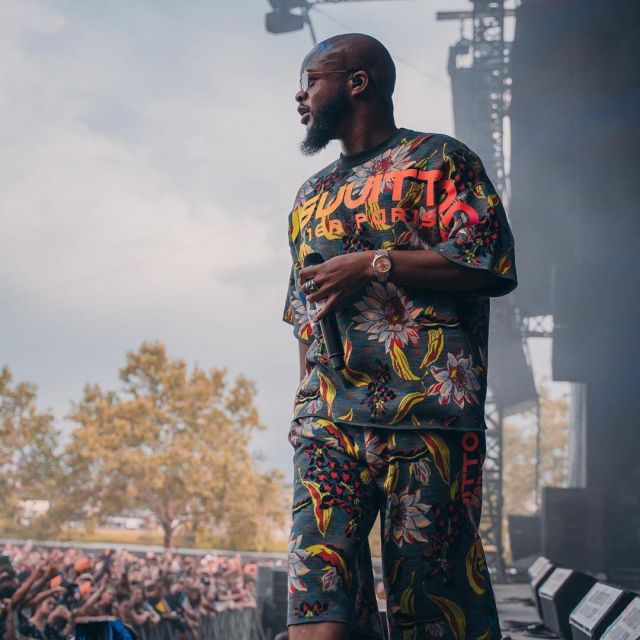 The printed set worn by " - Dosseh on his account Instagram @Dossehofficiel
