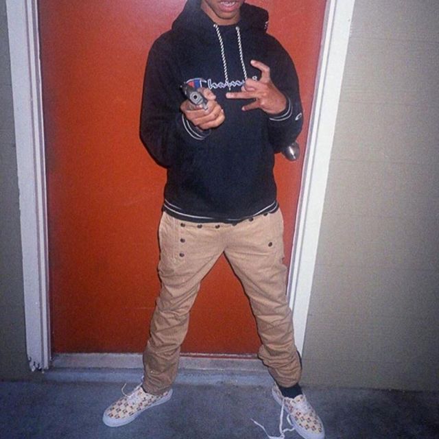 Sneakers worn by Tay-K on the In­sta­gram Ac­count of @Tayk­thep­har­ma­cist