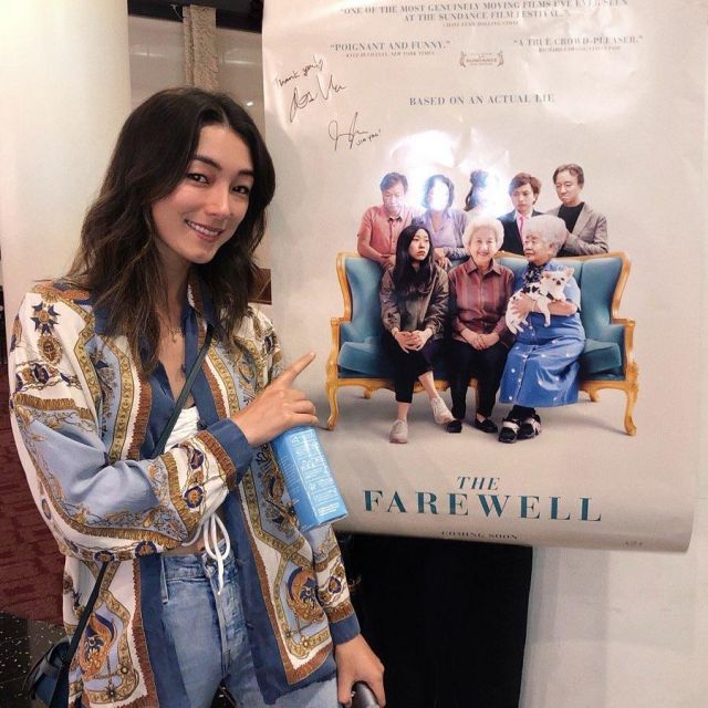 Top de aspecto vintage usado por Natasha Liu Bordizzo en su cuenta de Instagram @Natashaliubordizzo