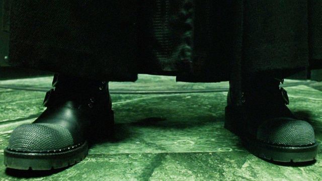 slutningen Bliv klar grafisk Boots Airwalk worn by Neo (Keanu Reeves) in the Matrix | Spotern