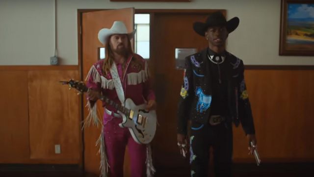 The jacket with fringing on the sleeves of Lil Sin X in her video clip Old Town Road feat. Billy Ray Cyrus