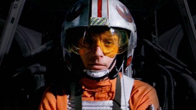 Le casque de pilote de Luke Skywalker (Mark Hamill) dans La Guerre des étoiles