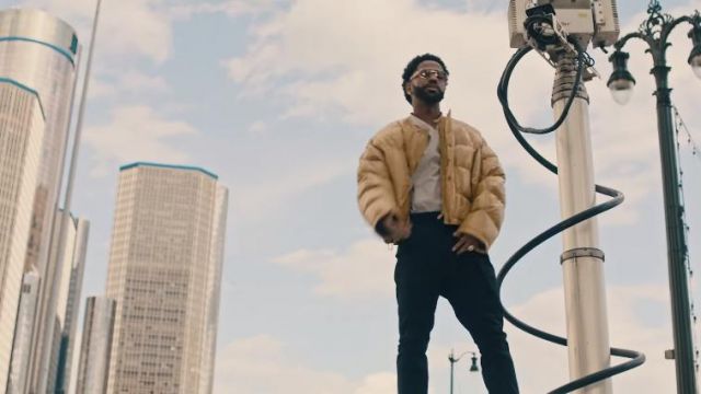 Chaqueta Dorada Usada por Big Sean como se ve en su video musical Single Again