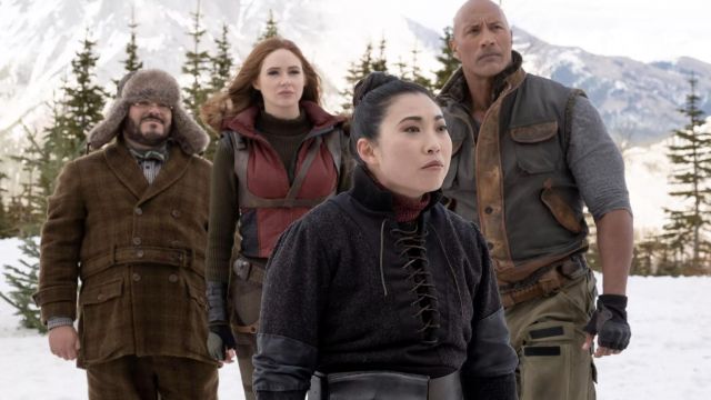 Grey and black leggings worn by Martha (Karen Gillan) in Jumanji: The Next Level