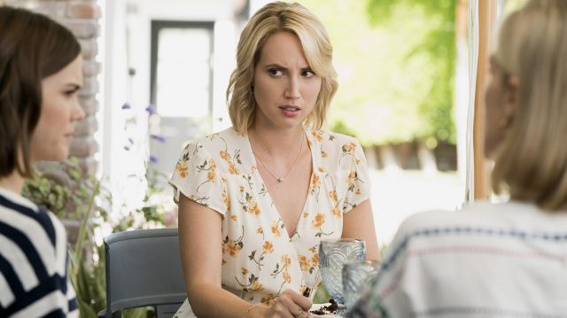 Vestido floral usado por Rebecca (Molly McCook) en Good Trouble (S01E04 ...