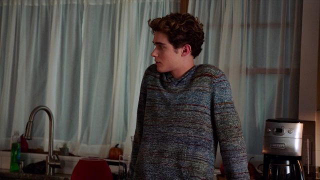 Sweatshirt worn by Ricky (Joshua Bassett) in High School Musical: The Musical: The Series (S01E07)