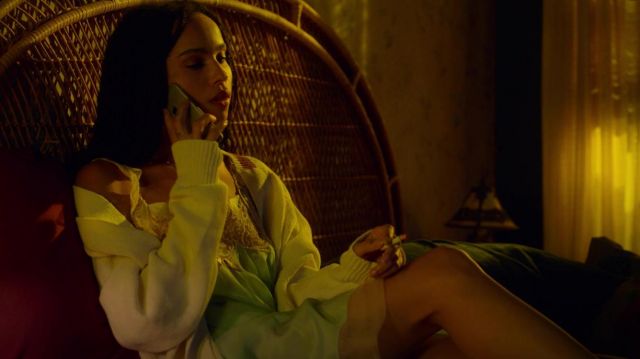 Lace babydoll in turquoise blue worn by Robyn 'Rob' Brooks (Zoë Kravitz) in High Fidelity (S01E10)