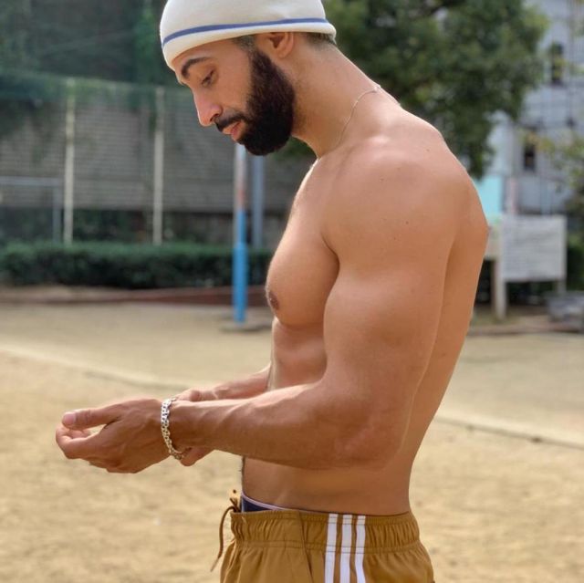 Le jogging Adidas porté par Ademo sur son compte Instagram @ademoofficiel